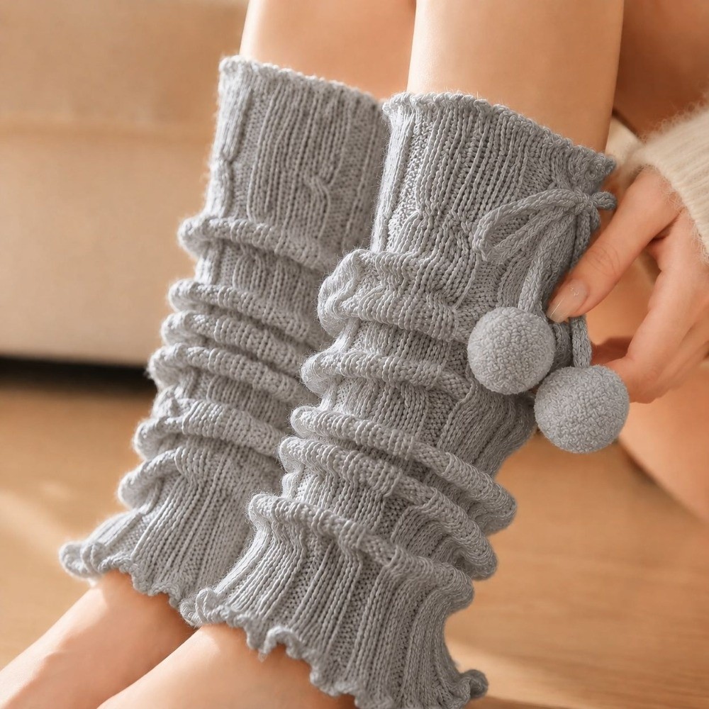 Boot Sock Slouchy - Gestrickte Beinwärmer mit Zopfmuster, Flauschigen Pompons,